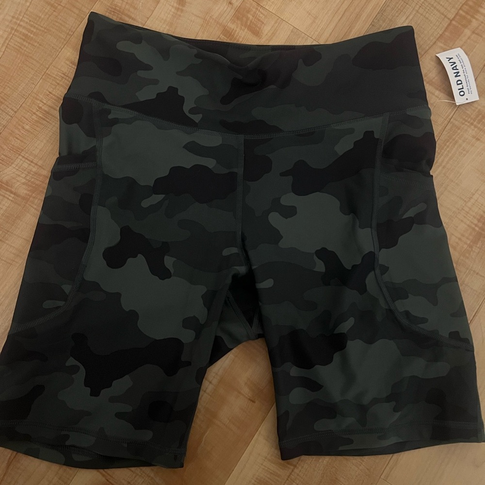 Old Navy Green and Black Bike Shorts with Modern Camo